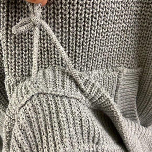 NWT RDI Grey‎ Beige Beach Turtle Neck Sweater - Picture 5 of 8